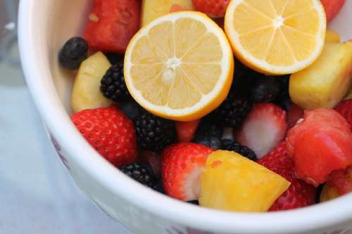 Lemon and berries bowl
