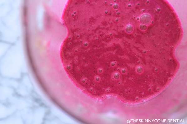 Dragon fruit smoothie by The Skinny Confidential.