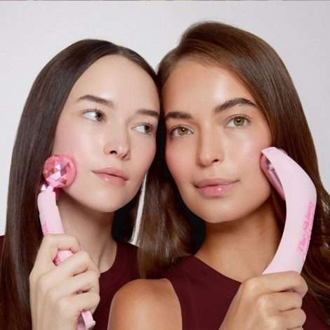 How to Get a Snatched Jawline: Ways to Define and Sculpt Your Jaw